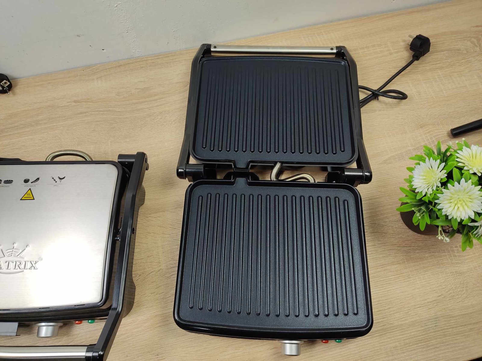 Panineuse Grill Panini / Viande XL - inox - 2200W Matrix